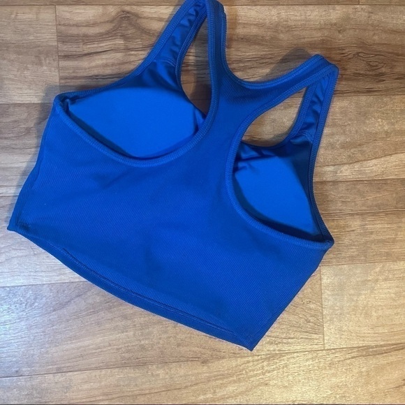 Workout Sports Bra Crop Top - Picture 2 of 3
